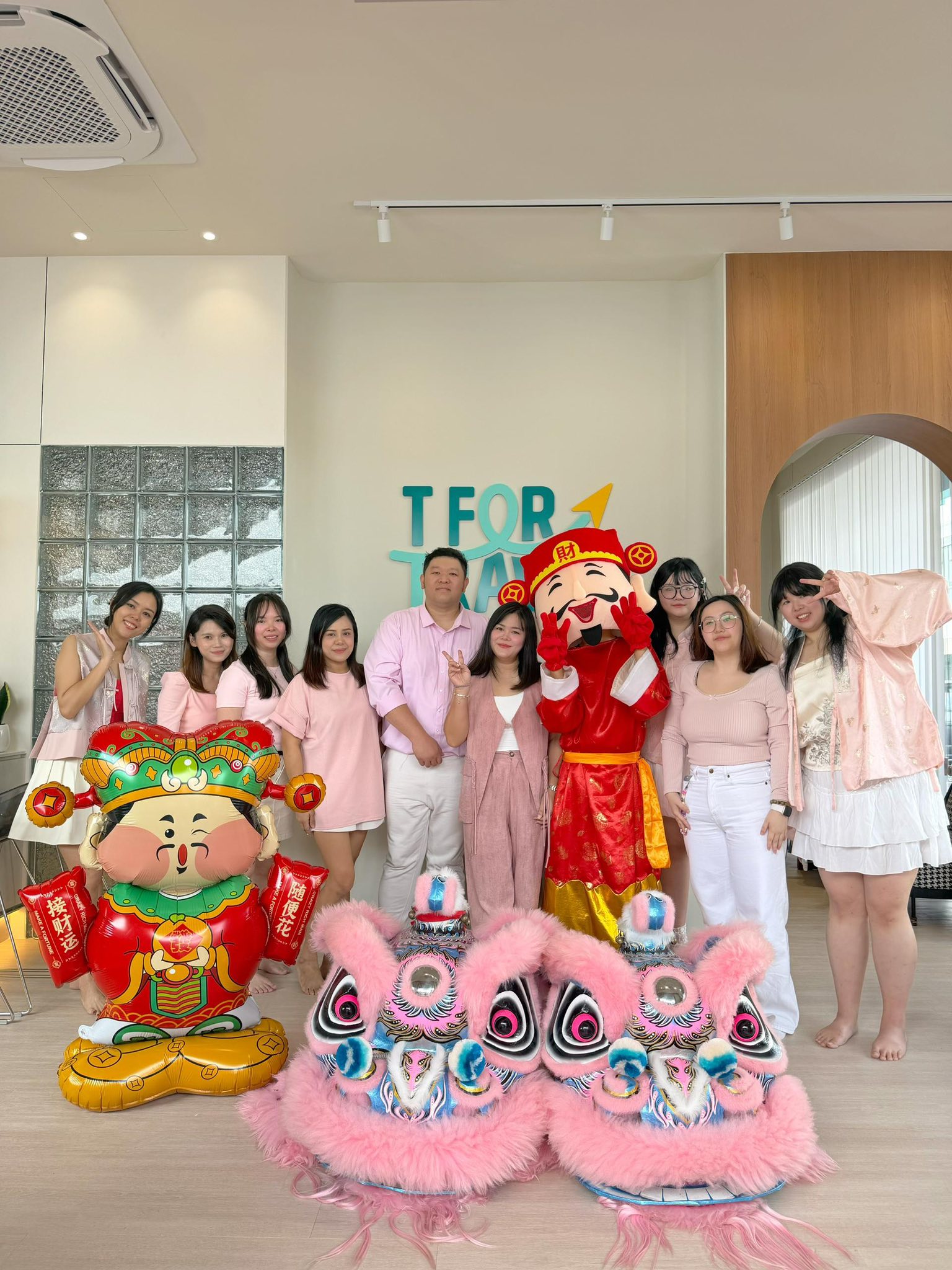 T For Travel 团队合照